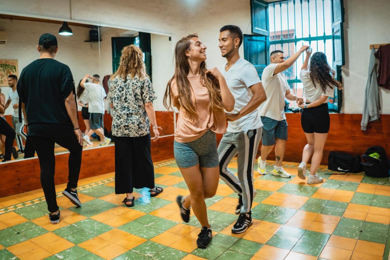 Hotel Viajero Hostel Cali & Salsa School 2*