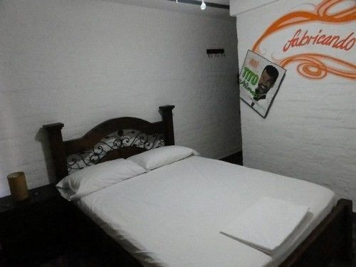 Hotel Viajero Hostel Cali & Salsa School 2*